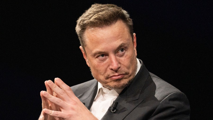 Pemerintah AS di Balik Sukses Elon Musk Harta Rp5.185 T