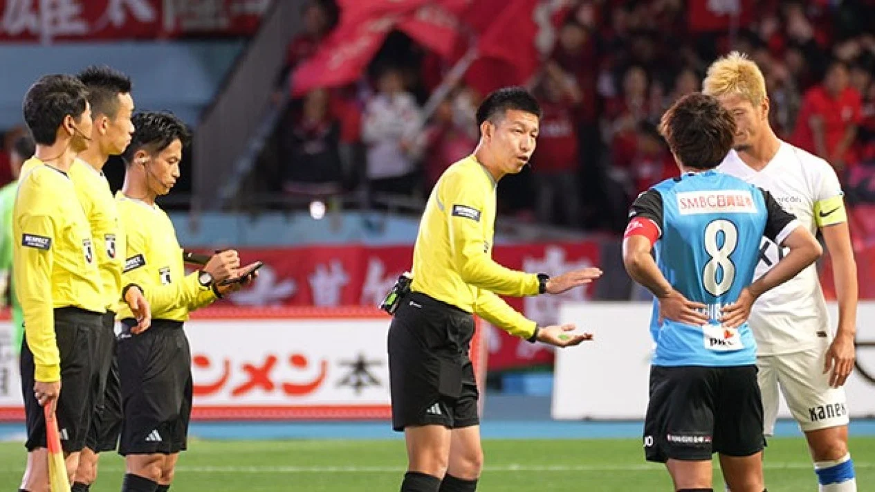 Indonesia vs Laos Dipimpin Kasahara, Wasit Yang Rugikan Garuda